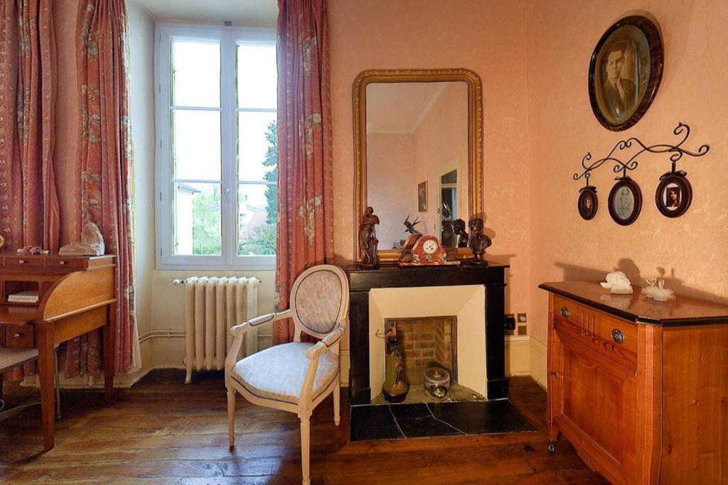 Amphore Du Berry Saint-Amand-Mont-Rond Zimmer foto